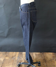 画像をギャラリービューアに読み込む, MEN'S TAPERD DENIM PANTS