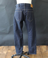 画像をギャラリービューアに読み込む, MEN'S TAPERD DENIM PANTS