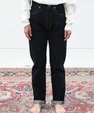 画像をギャラリービューアに読み込む, HIGH RISE SELVEDGE DENIM PANTS